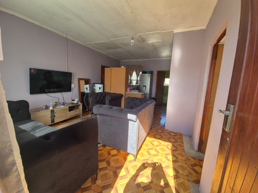 2 Bedroom Property for Sale in Zwide Eastern Cape